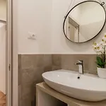 Elegante 8 Posti Vicino Stazione - Grey E Blu Appartement
