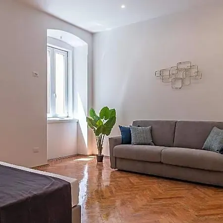 Elegante 8 Posti Vicino Stazione - Grey E Blu 아파트 *