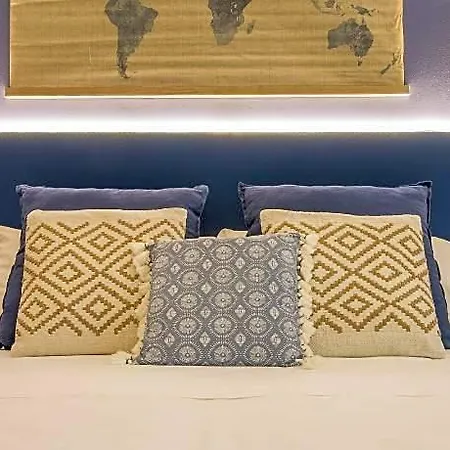 Elegante 8 Posti Vicino Stazione - Grey E Blu