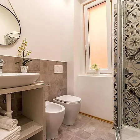 Elegante 8 Posti Vicino Stazione - Grey E Blu Appartement *