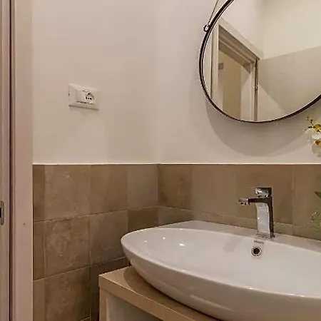 아파트 Elegante 8 Posti Vicino Stazione - Grey E Blu 트리에스테