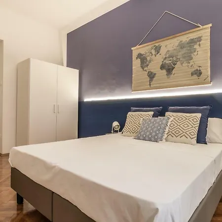 Elegante 8 Posti Vicino Stazione - Grey E Blu Trieszt